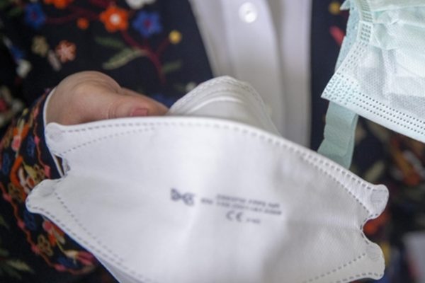 Bor Madeninden Yüksek Koruyuculuğa Sahip Cerrahi Maske Geliştirildi