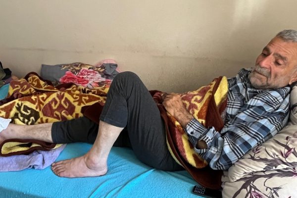 İzmir’de Diyabet Hastası Adamın Yürek Burkan Çağrısı: “İnsülinimi Alamıyorum!”